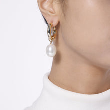 Load image into Gallery viewer, Mismatched Pearl Agate Statement Earrings