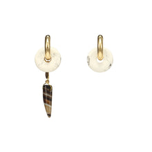 Load image into Gallery viewer, Wholesale Drop Chilli Agate Mismatched Earrings